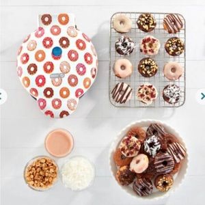 🍩 Dash Express Mini Donut Maker, used once, clean!